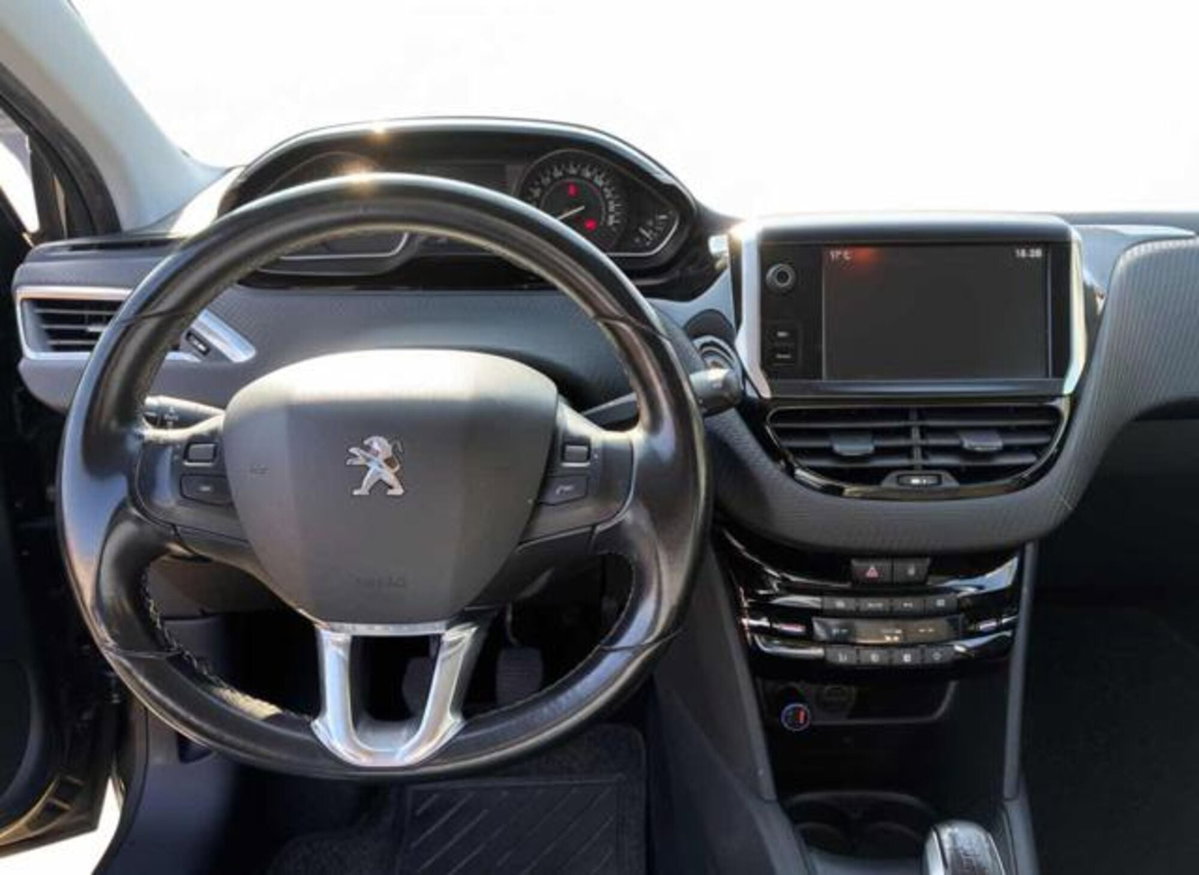 Peugeot 208 82 5 porte Allure (7)