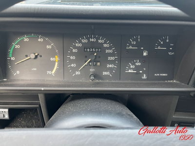 Alfa Romeo 75 2.0 (11)
