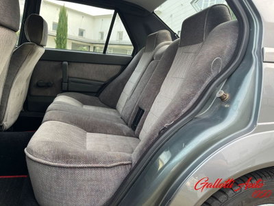 Alfa Romeo 75 2.0 (14)