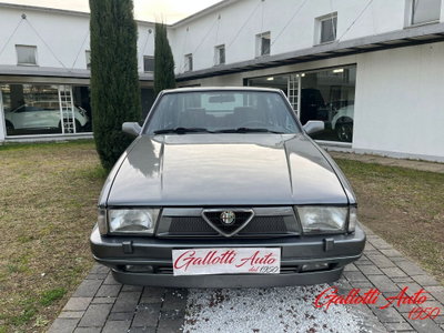 Alfa Romeo 75 2.0 (4)