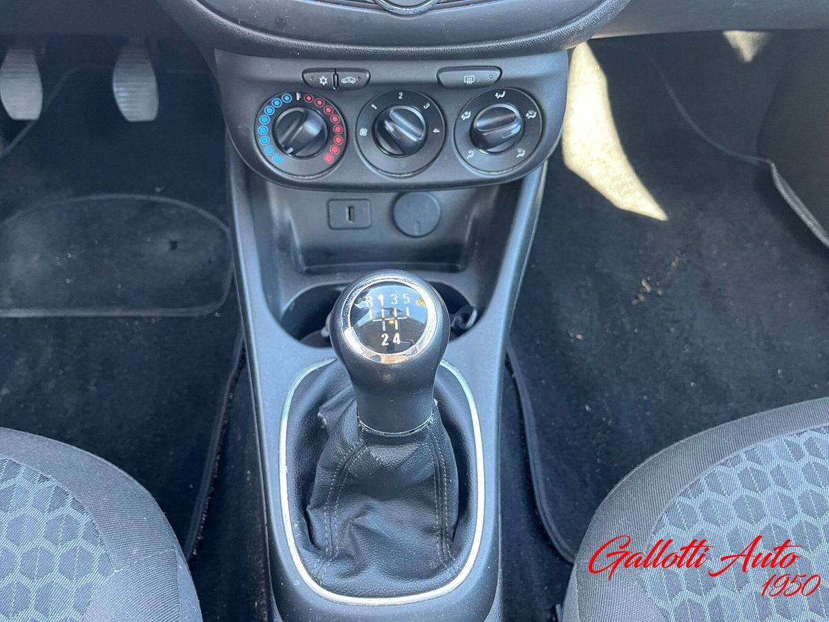 Opel Corsa 1.4 90CV GPL Tech 5 porte n-Joy (12)
