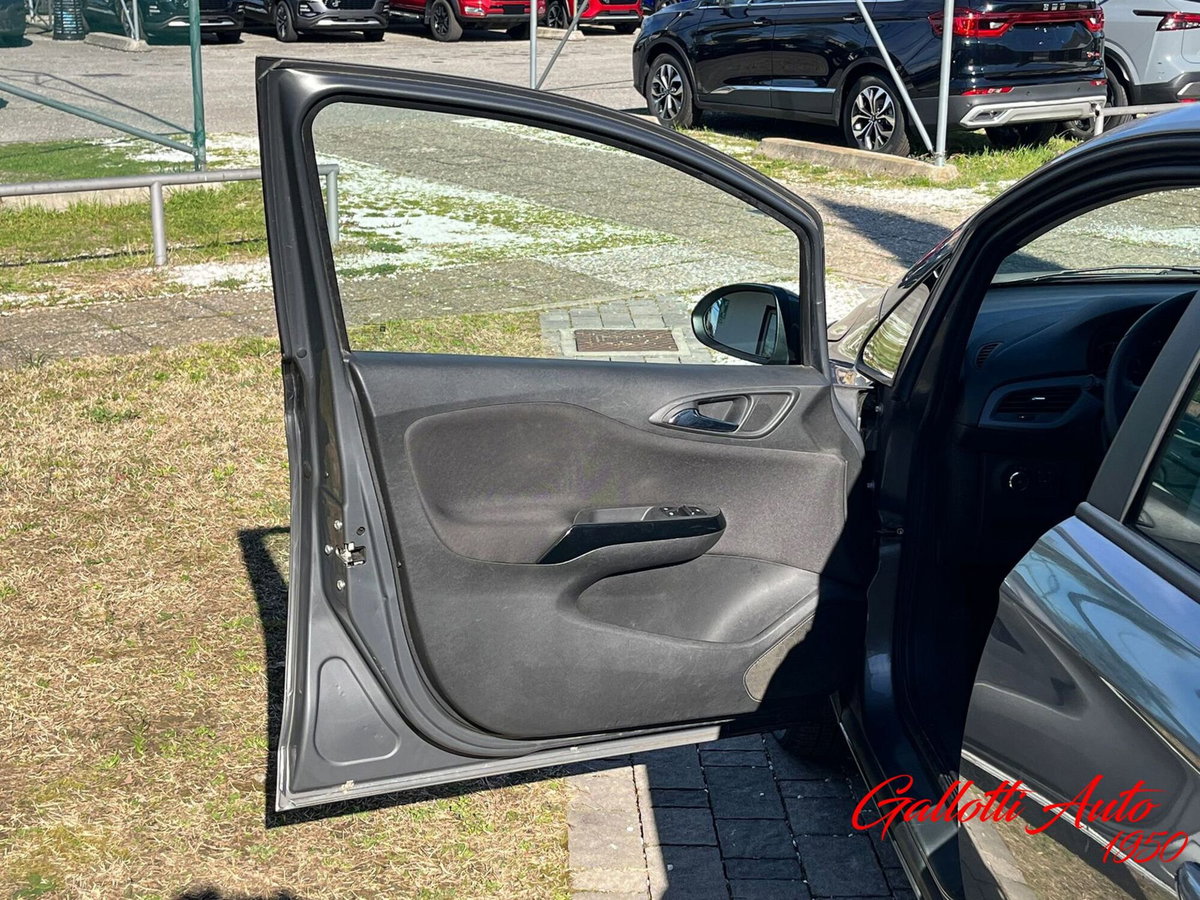 Opel Corsa 1.4 90CV GPL Tech 5 porte n-Joy (16)