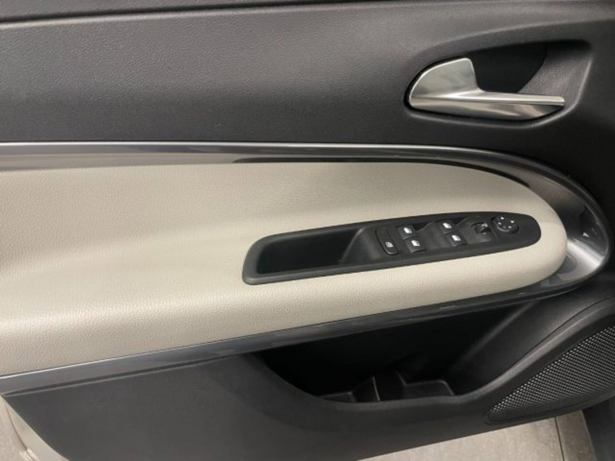 Fiat 600 1.2 hybrid La Prima 110cv auto (9)