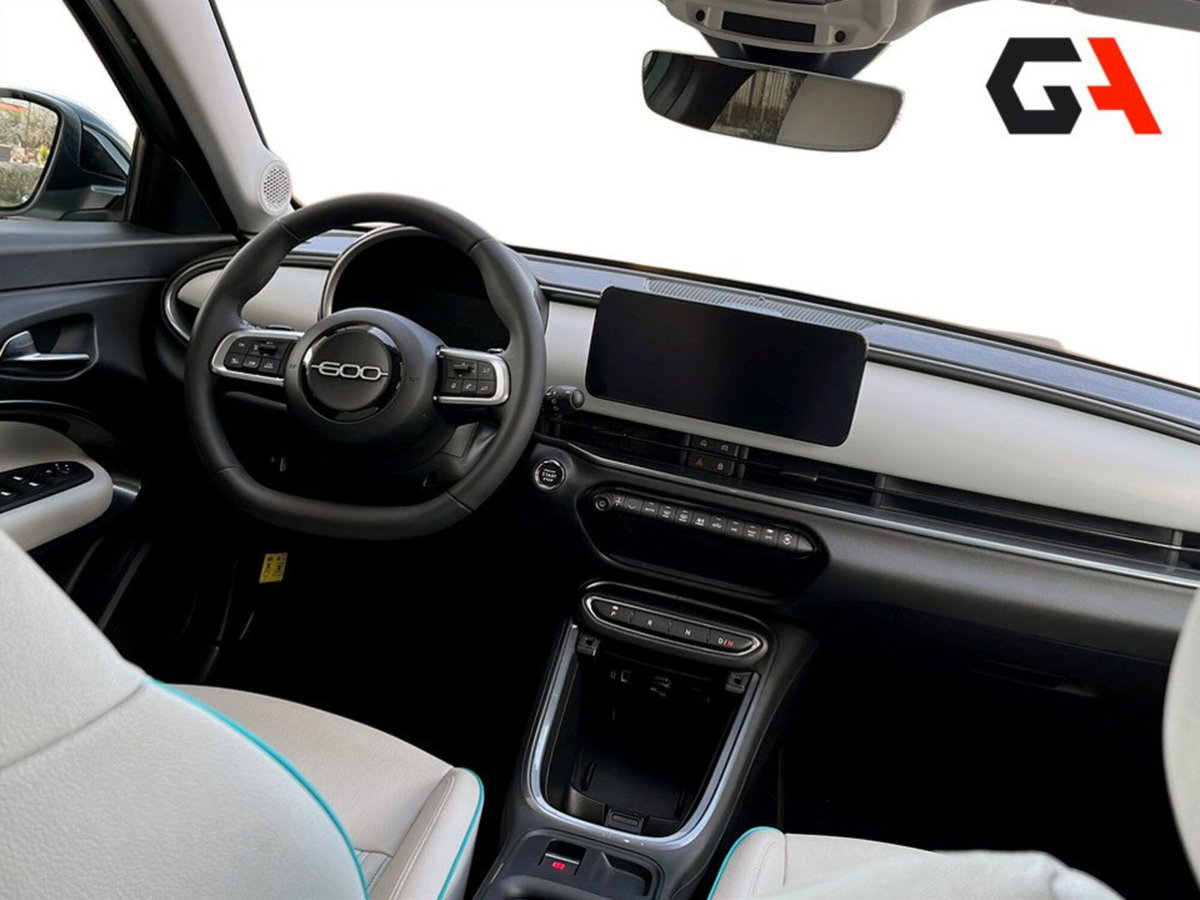 Fiat 600 1.2 hybrid La Prima 145cv auto (17)