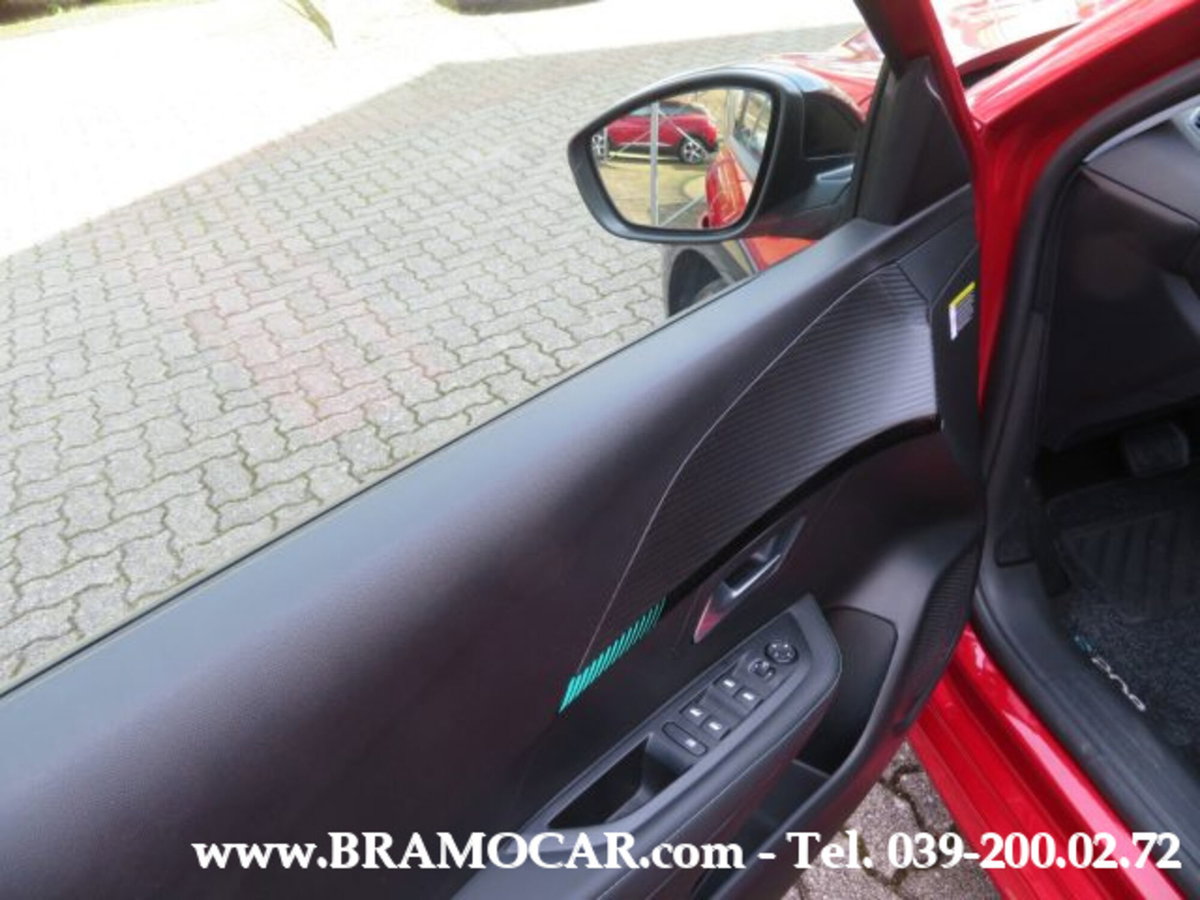 Peugeot 208 50 kWh Allure (11)
