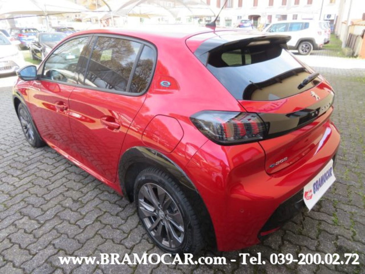 Peugeot 208 50 kWh Allure (8)