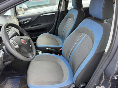 Fiat Punto 1.3 MJT II 75 CV 5 porte Lounge (7)