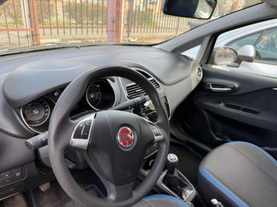 Fiat Punto 1.3 MJT II 75 CV 5 porte Lounge (8)