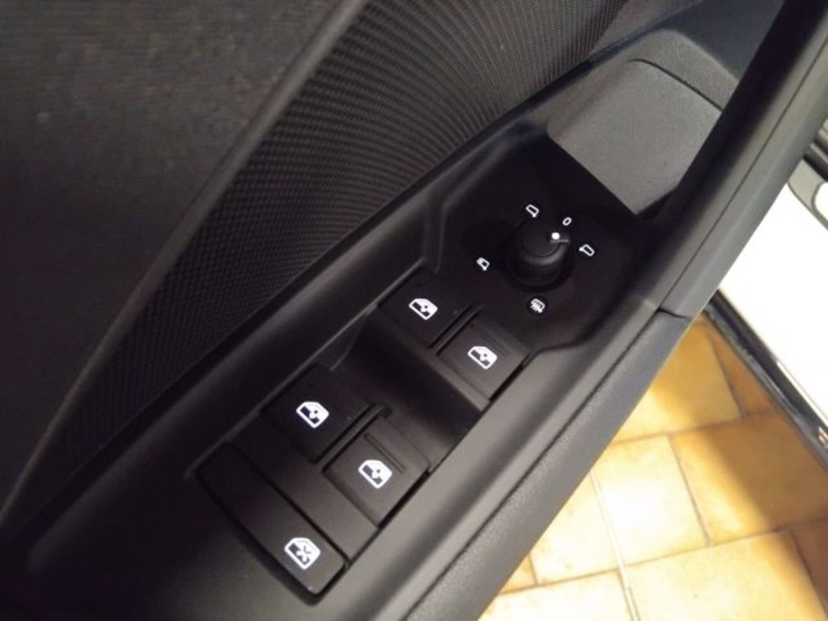 Audi A3 Sportback 40 TDI quattro S tronic S line edition (12)