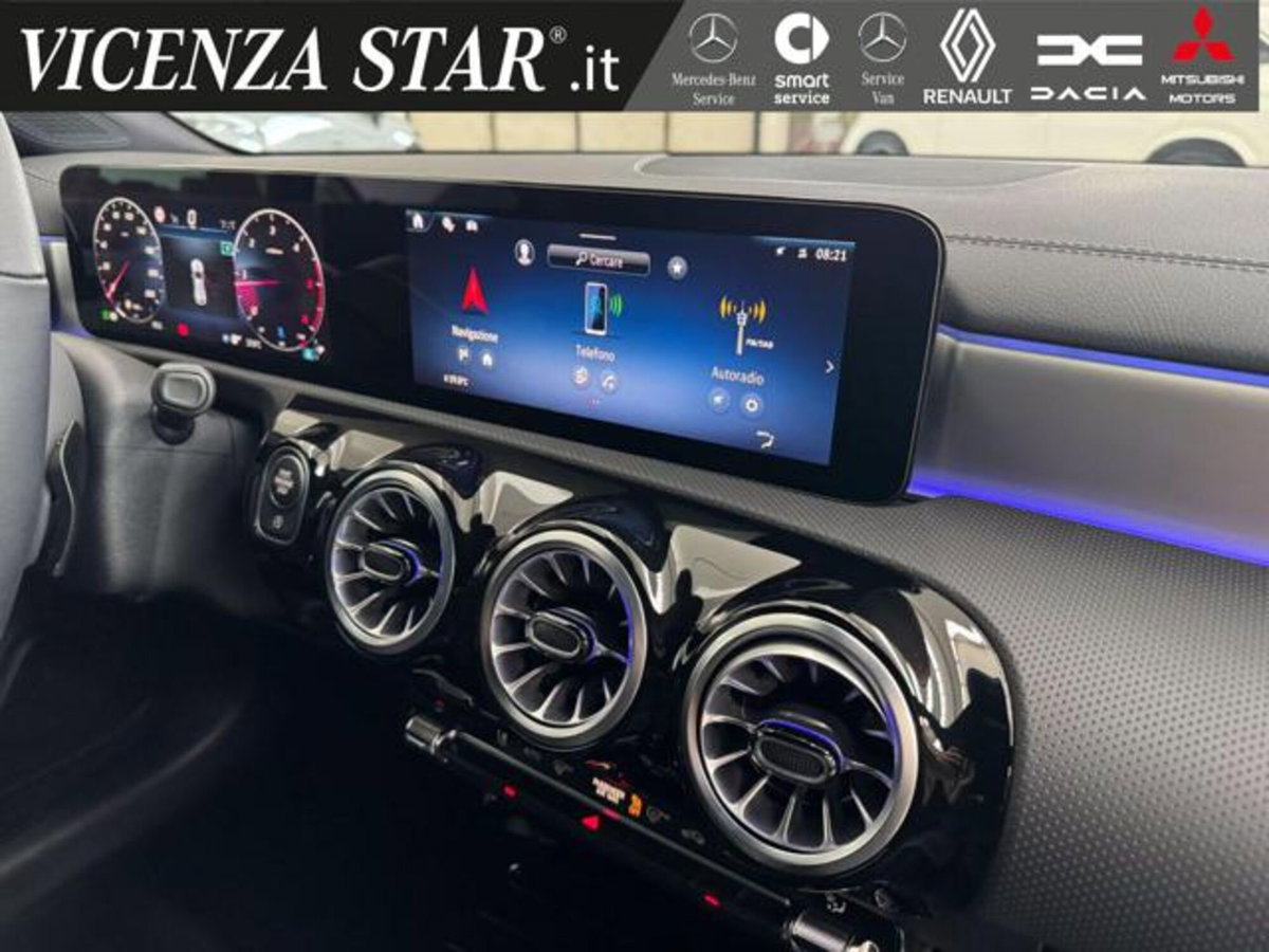 Mercedes-Benz CLA Shooting Brake 180 d Automatic Shooting Brake Sport (10)