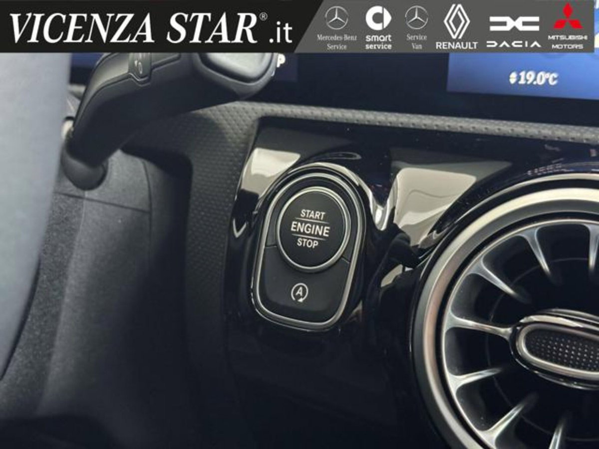 Mercedes-Benz CLA Shooting Brake 180 d Automatic Shooting Brake Sport (11)