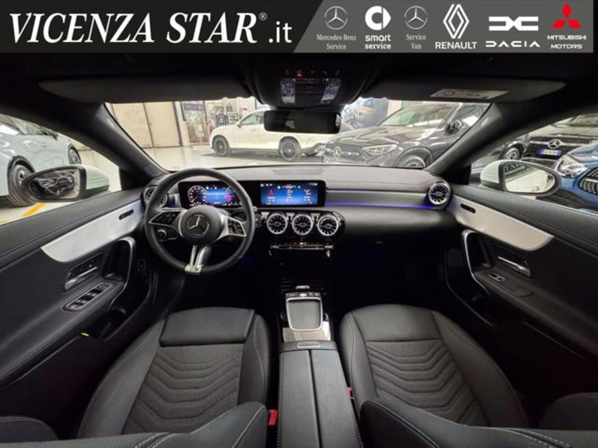 Mercedes-Benz CLA Shooting Brake 180 d Automatic Shooting Brake Sport (5)
