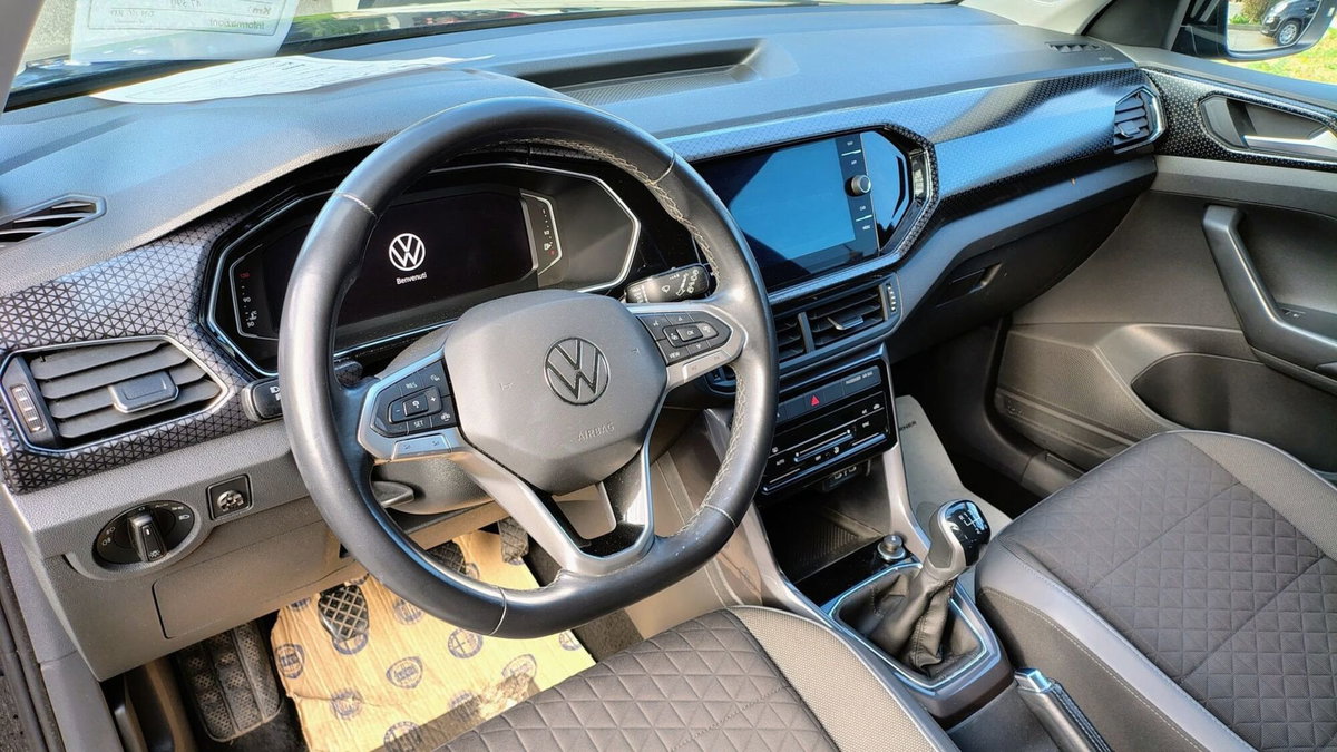 Volkswagen T-Cross 1.0 TSI 110 CV DSG Advanced (10)
