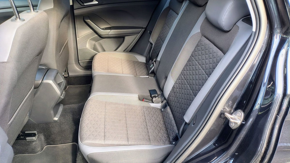 Volkswagen T-Cross 1.0 TSI 110 CV DSG Advanced (11)