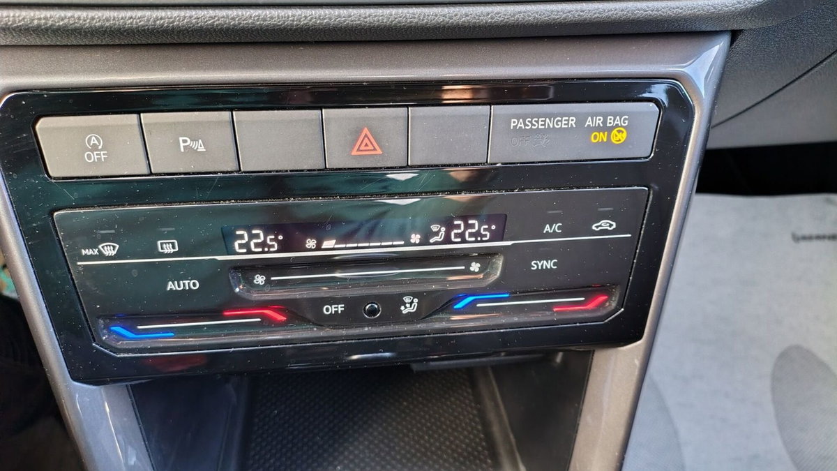 Volkswagen T-Cross 1.0 TSI 110 CV DSG Advanced (12)