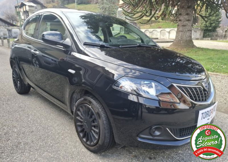 Lancia Ypsilon 1.0 FireFly 5 porte S&S Hybrid Ecochic Silver