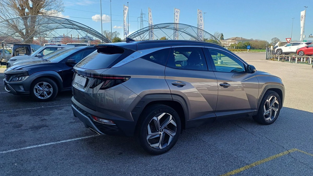 Hyundai Tucson 1.6 hev Exellence 4wd auto (5)