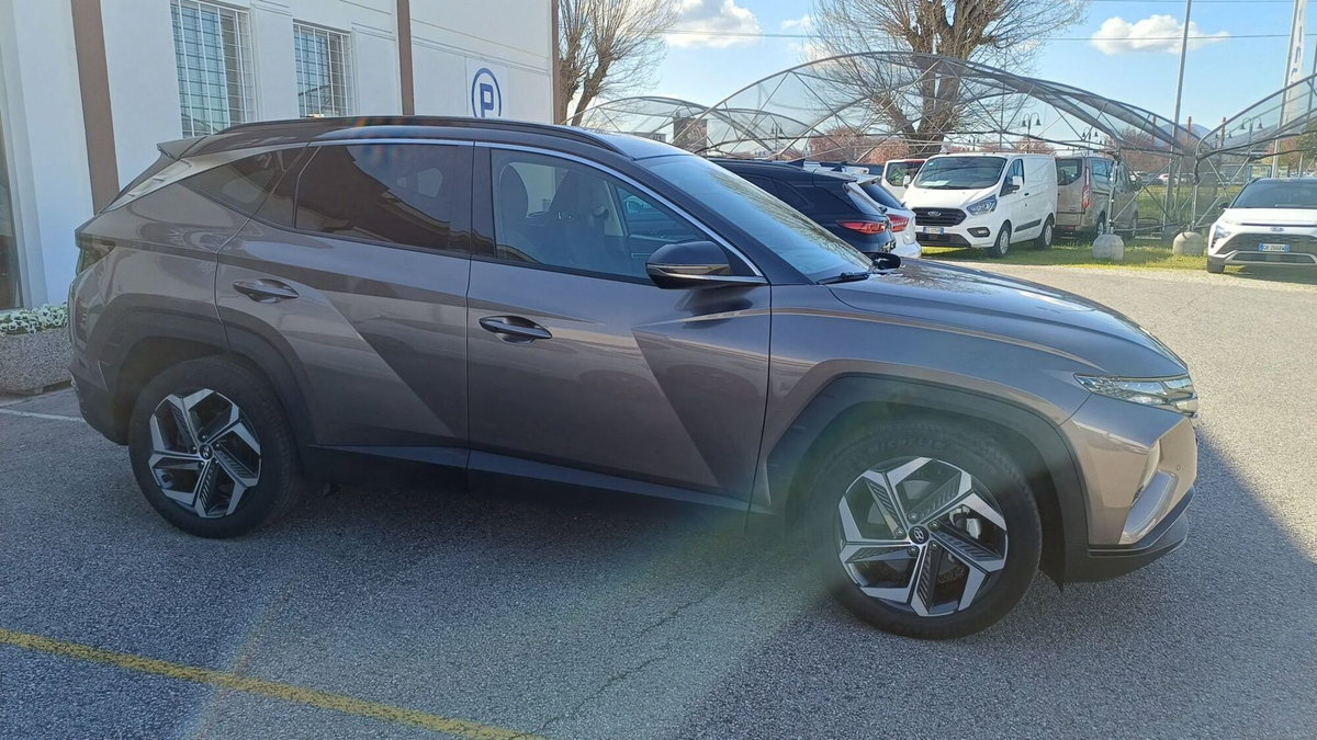 Hyundai Tucson 1.6 hev Exellence 4wd auto (6)