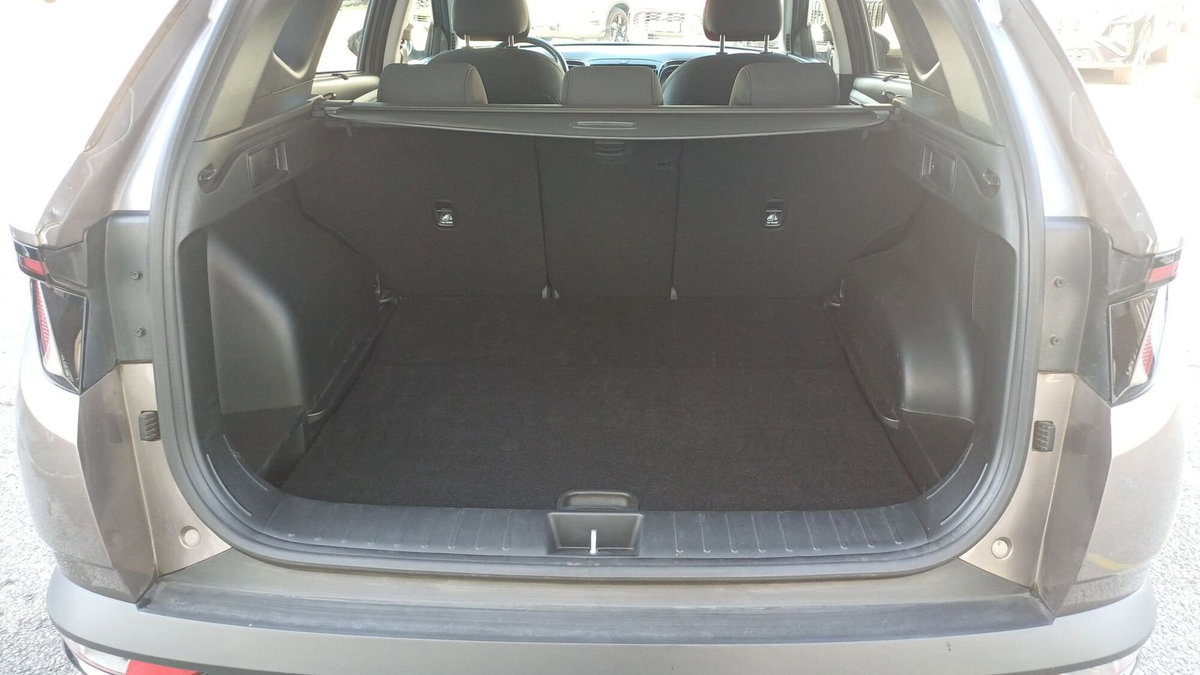 Hyundai Tucson 1.6 hev Exellence 4wd auto (8)