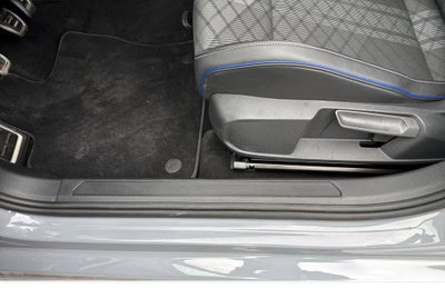 Volkswagen Golf 1.5 TSI 150 CV EVO ACT R-Line (11)