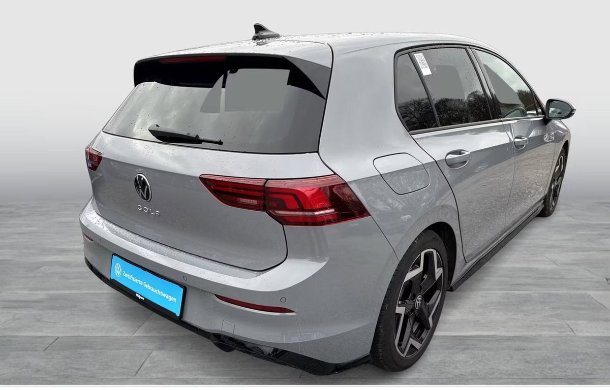 Volkswagen Golf 1.5 TSI 150 CV EVO ACT R-Line (3)