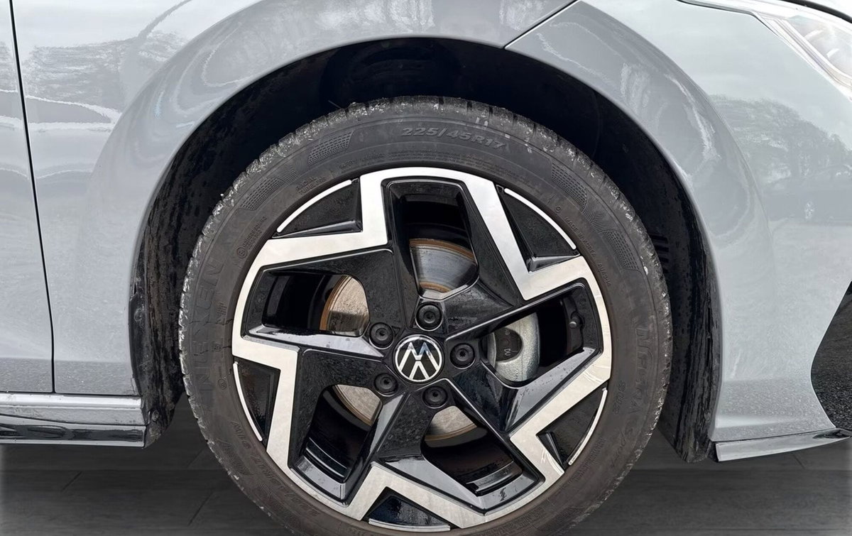 Volkswagen Golf 1.5 TSI 150 CV EVO ACT R-Line (5)
