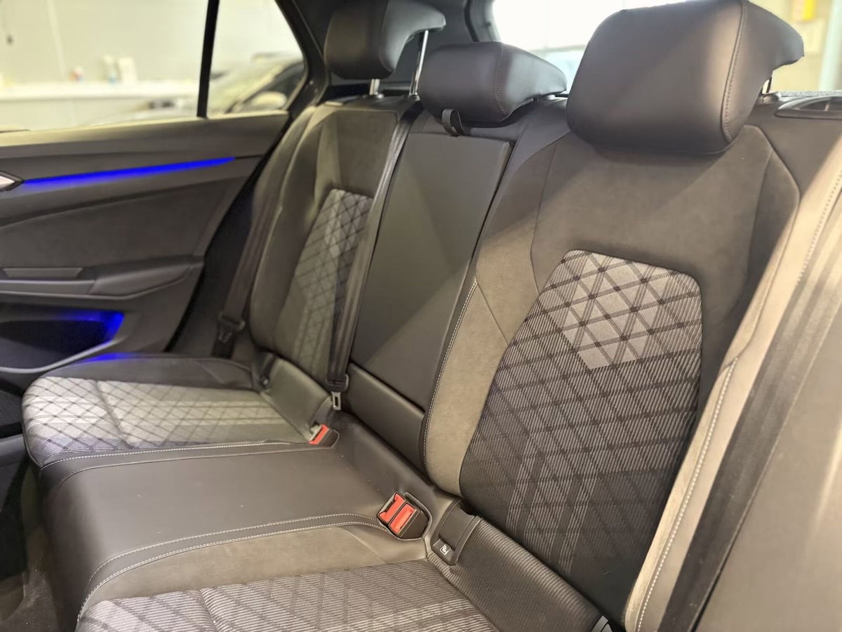 Volkswagen Golf 1.5 TSI 150 CV EVO ACT R-Line (11)