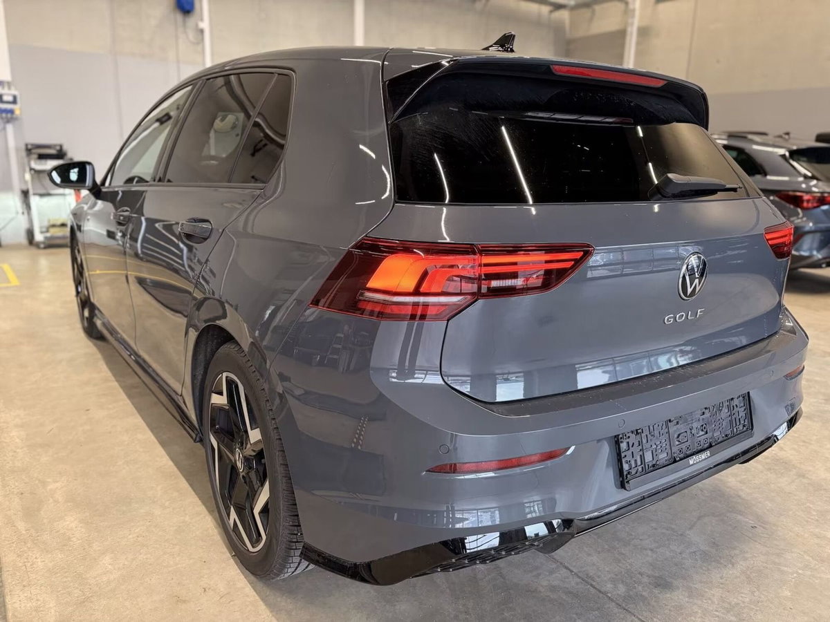 Volkswagen Golf 1.5 TSI 150 CV EVO ACT R-Line (2)