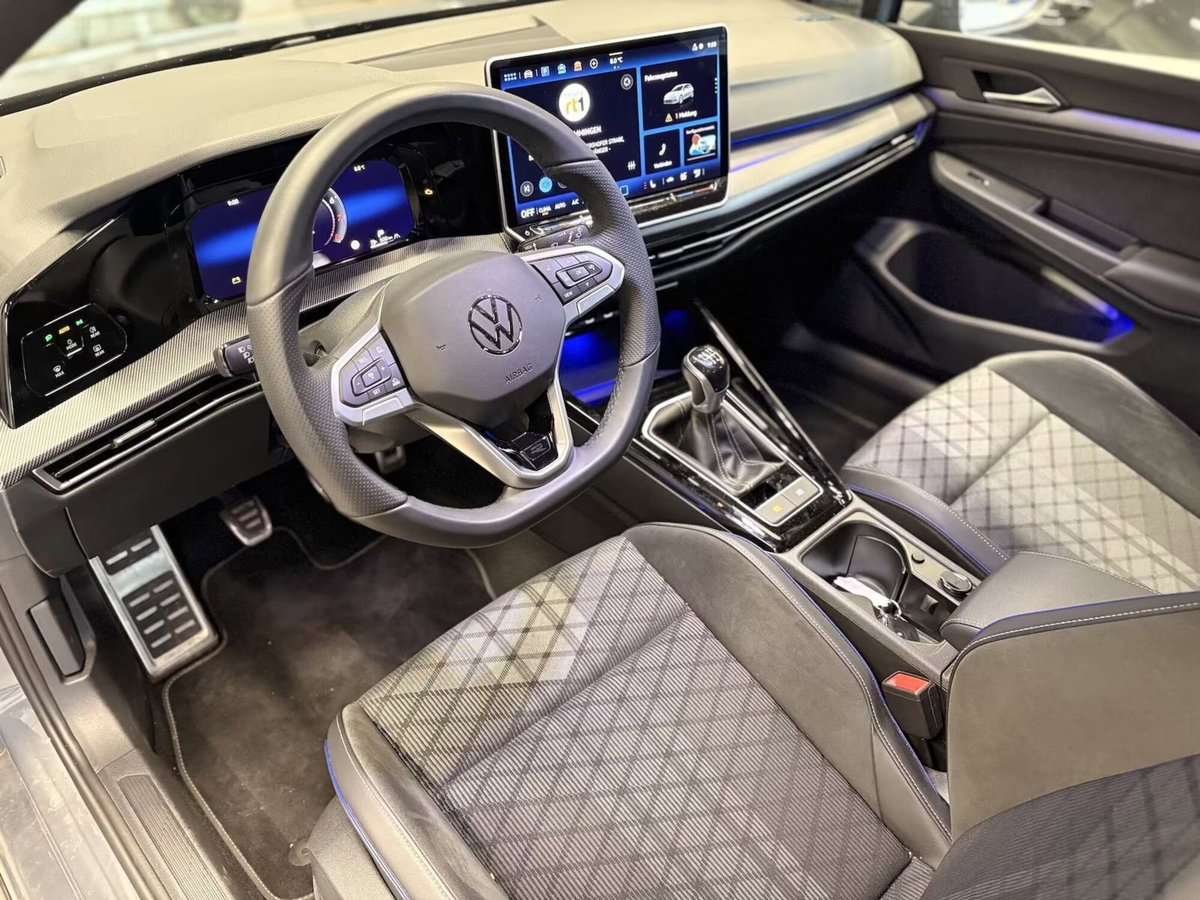 Volkswagen Golf 1.5 TSI 150 CV EVO ACT R-Line (7)