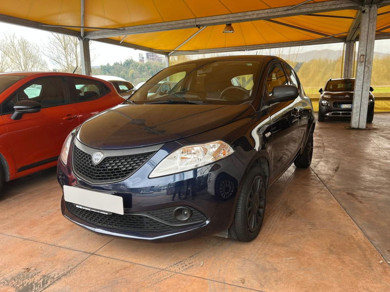 Lancia Ypsilon 0.9 TwinAir 5 porte Metano Ecochic Silver