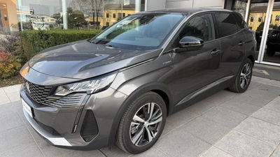 Peugeot 3008 73 kWh Allure 210cv usata