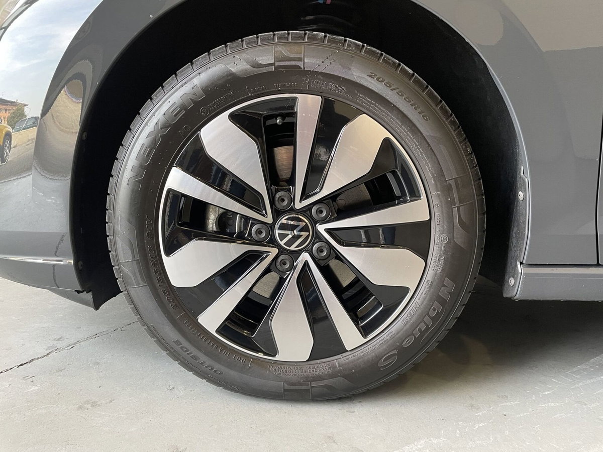 Volkswagen Golf 1.5 TSI EVO ACT Life (8)