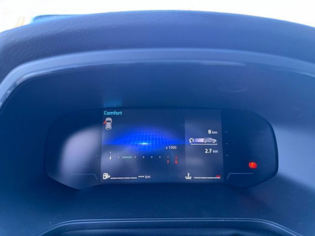 Renault Captur 1.0 eco-g Techno 100cv (11)
