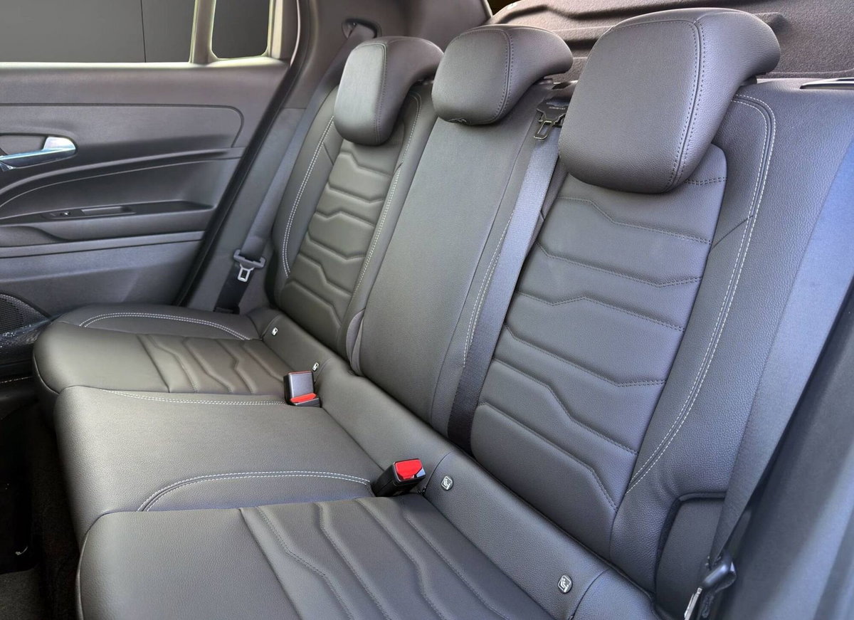 Jeep Avenger full-electric Summit fwd 156cv auto (17)