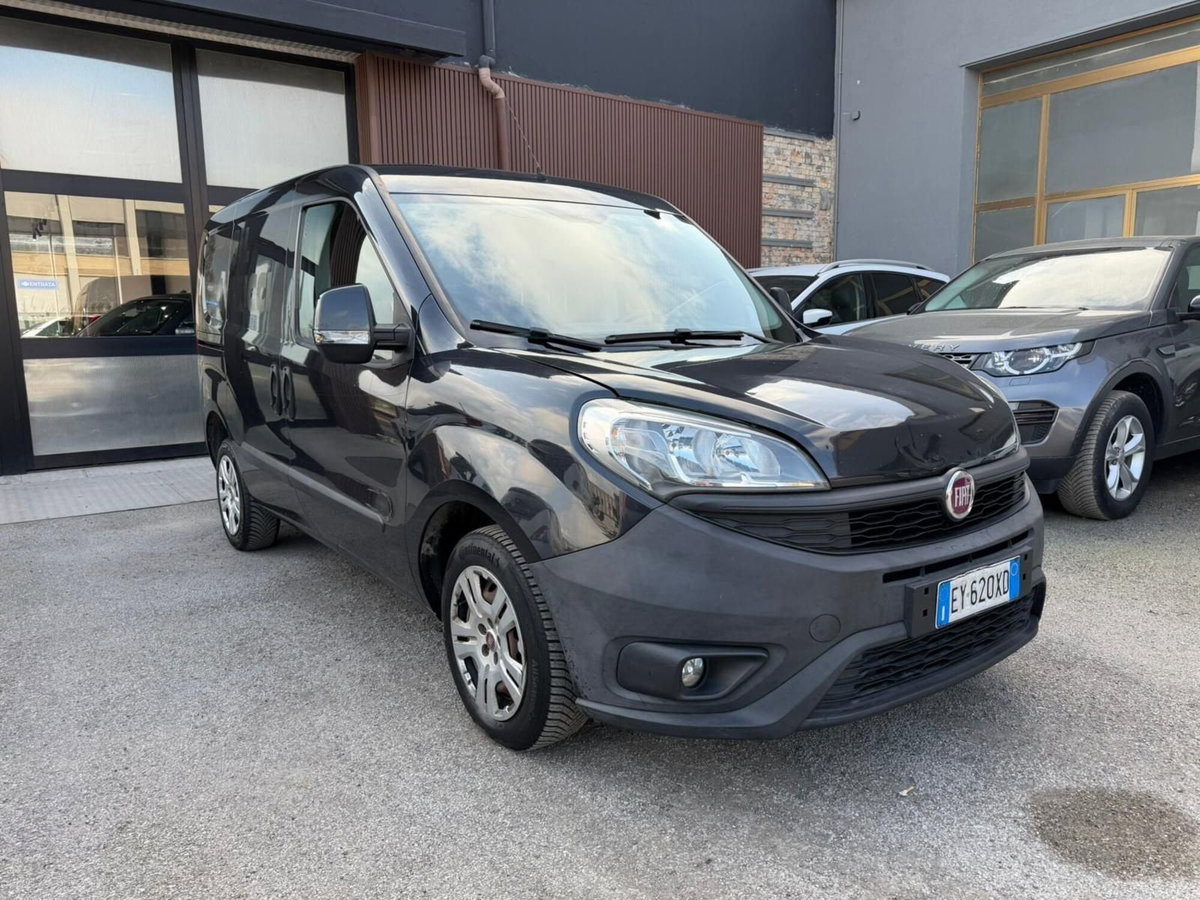 Fiat Doblò 1.6 MJT 16V 90CV Dualogic Emotion (3)