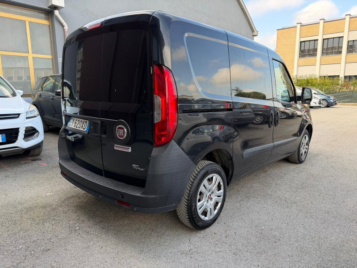 Fiat Doblò 1.6 MJT 16V 90CV Dualogic Emotion (5)