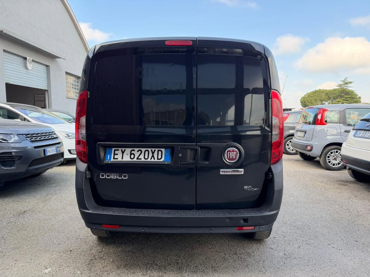 Fiat Doblò 1.6 MJT 16V 90CV Dualogic Emotion (6)