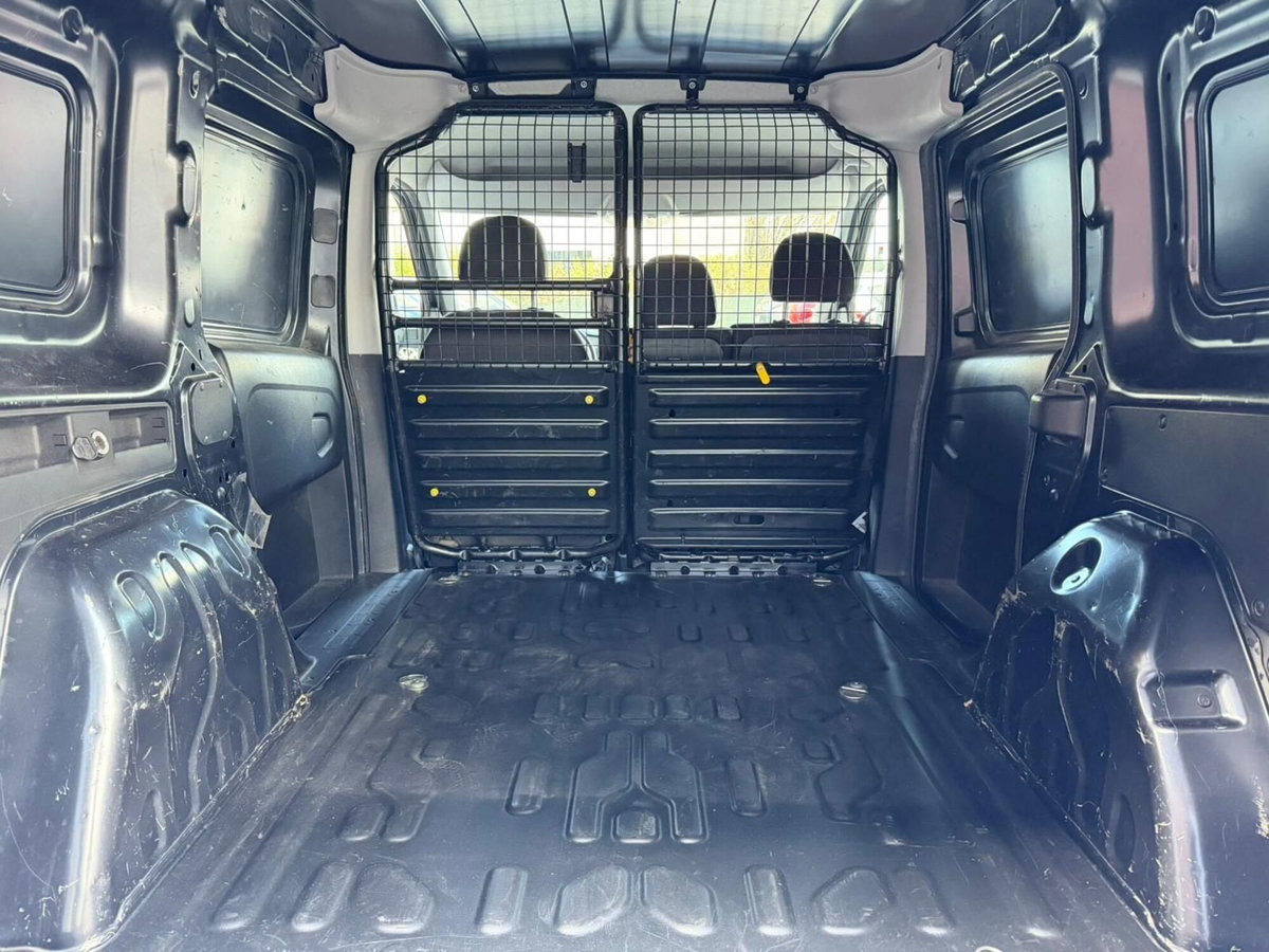 Fiat Doblò 1.6 MJT 16V 90CV Dualogic Emotion (9)
