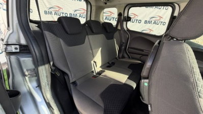 Ford Tourneo Courier 1.5 TDCI 75 CV Titanium (5)