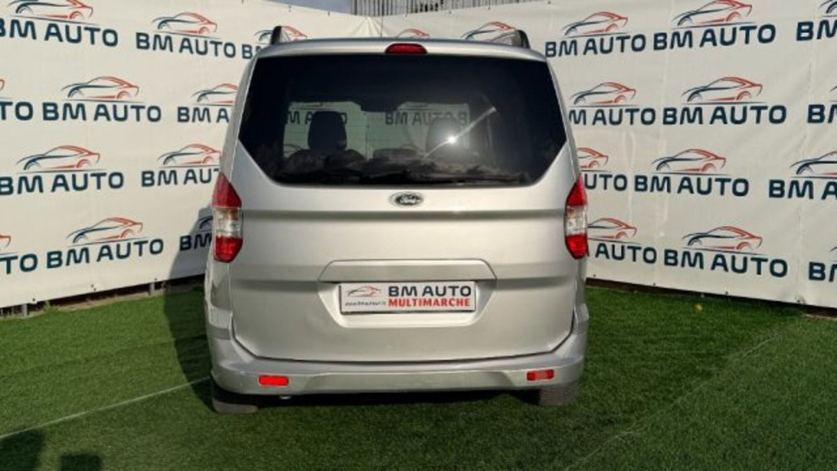 Ford Tourneo Courier 1.5 TDCI 75 CV Titanium (8)