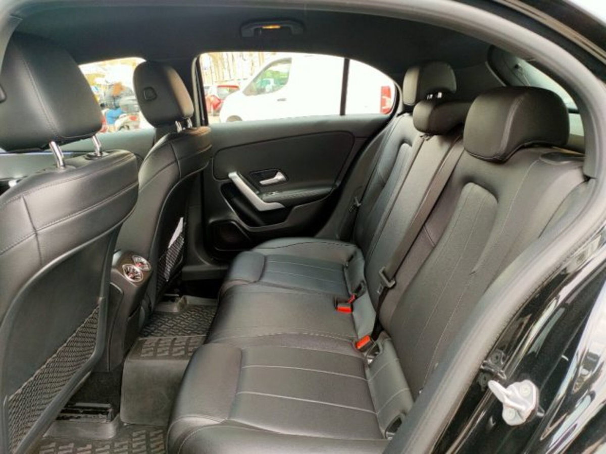 Mercedes-Benz Classe A Sedan 200 4p. Sport (18)