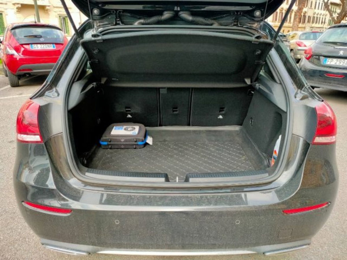 Mercedes-Benz Classe A Sedan 200 4p. Sport (19)