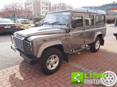 Land Rover Defender 110 2.4 TD4 Station Wagon SE usata