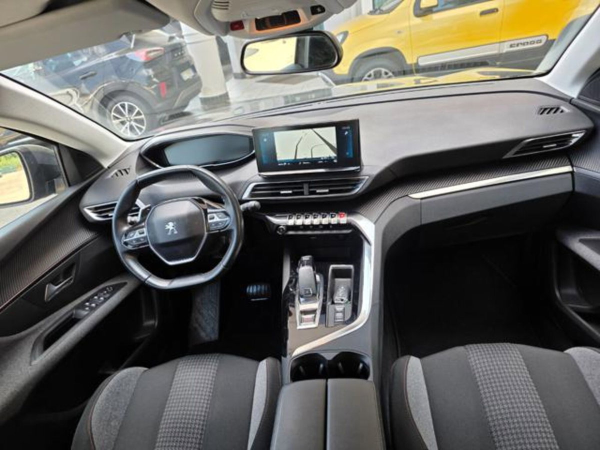 Peugeot 3008 BlueHDi 130 S&S EAT8 GT (7)