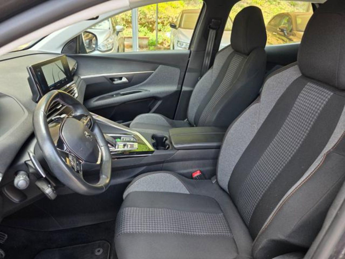 Peugeot 3008 BlueHDi 130 S&S EAT8 GT (8)