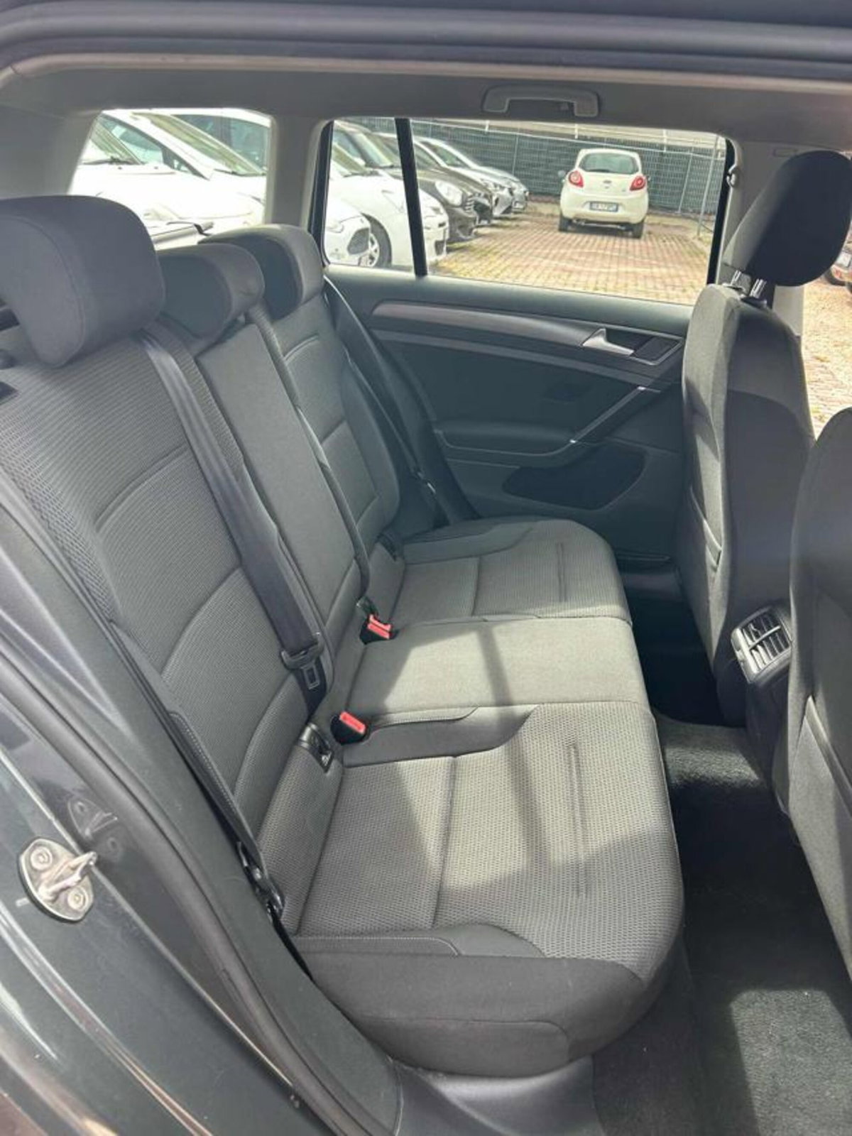 Volkswagen Golf Variant 1.6 TDI 115 CV DSG Business BlueMotion Tech. (11)