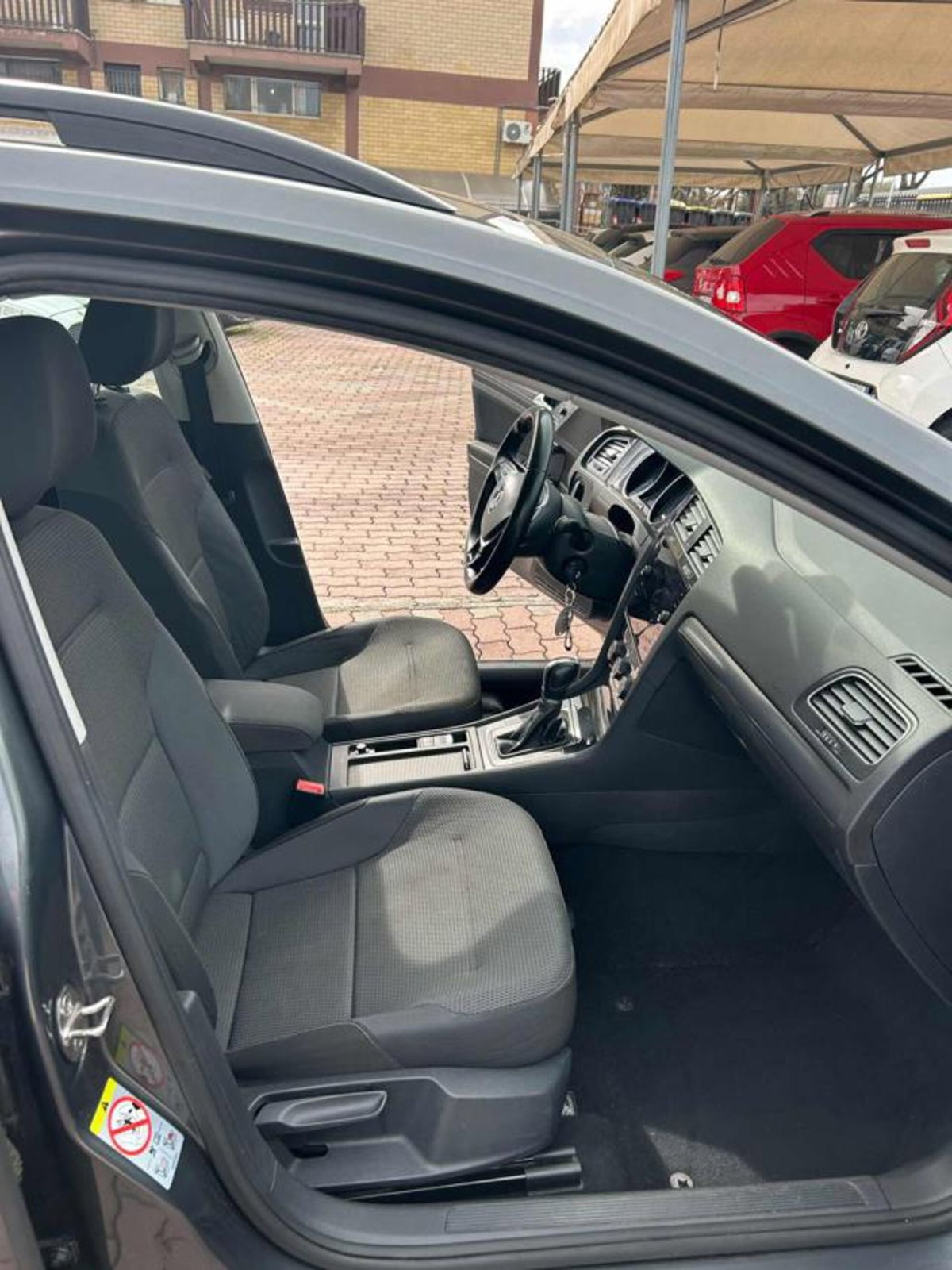 Volkswagen Golf Variant 1.6 TDI 115 CV DSG Business BlueMotion Tech. (12)