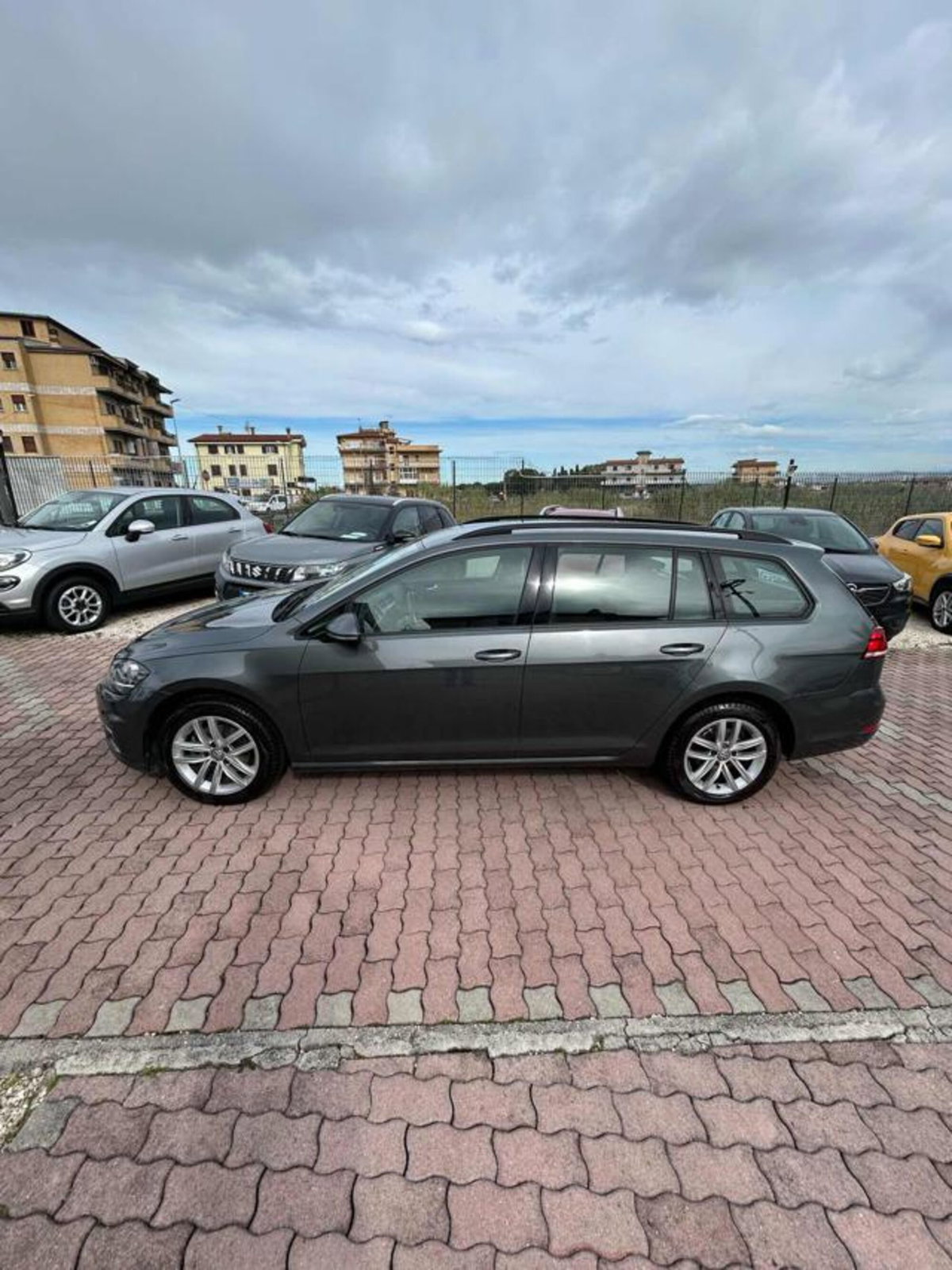 Volkswagen Golf Variant 1.6 TDI 115 CV DSG Business BlueMotion Tech. (4)