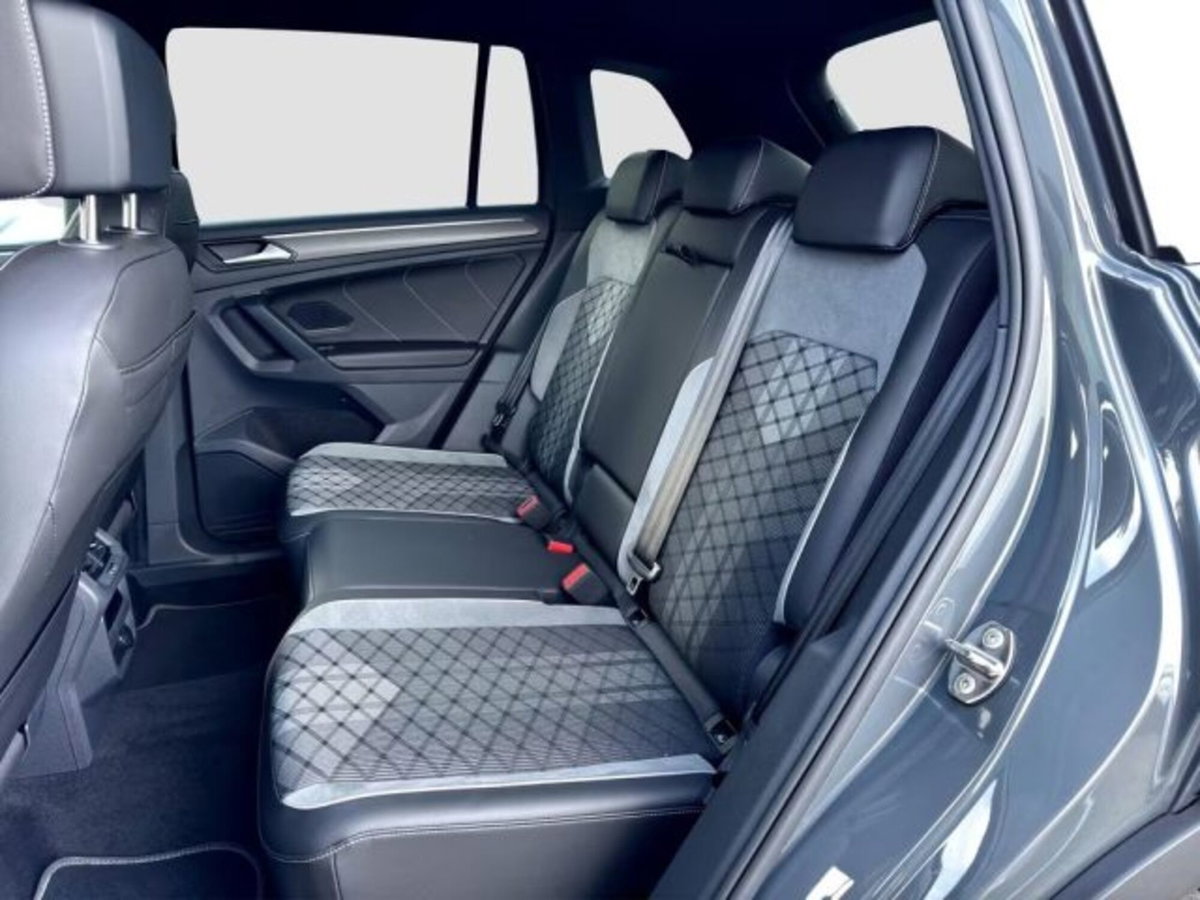 Volkswagen Tiguan Allspace 2.0 tdi R-Line 150cv dsg (15)