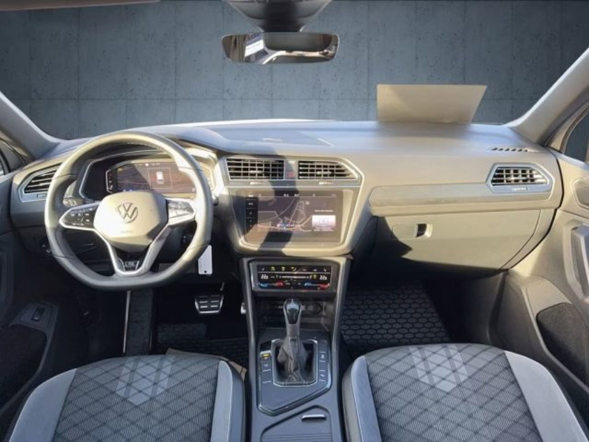 Volkswagen Tiguan 2.0 tdi R-Line 150cv dsg (10)